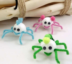 Pompony poliestrowe mix czerwone, 120 szt.