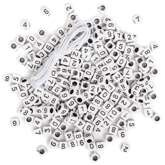 Koraliki, cyferki czarne na białej bazie, 285szt.