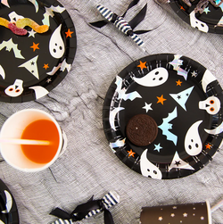 Talerzyki Papierowe Halloween Duch Czarne 18cm 6sz