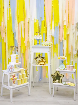 Talerzyki Papierowe ZŁOTE GWIAZDKI 23cm 6szt.