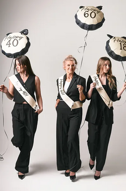 Balon Foliowy Happy 60 URODZINY Kokarda 47x53cm