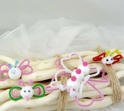 Pompony poliestrowe mix czerwone, 120 szt.