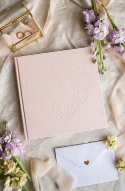 Pamiątkowa KSIĘGA GOŚCI Różowa Serce, 22 kartki